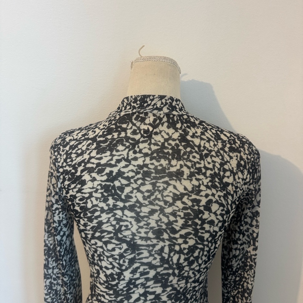 H&M mesh top - Picture 4 of 11